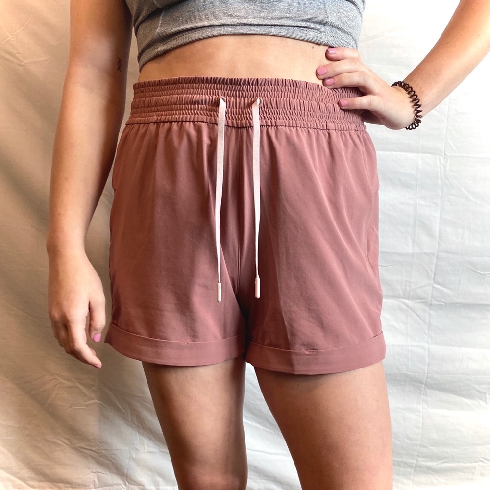 Lululemon Spring Break Away! Size 8